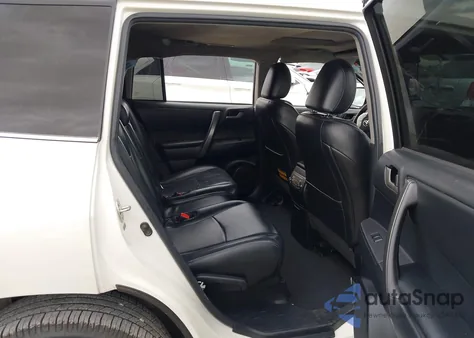 2013 Toyota Highlander Se V6 из США, поврежденный, VIN 5TDZK3EH2DS099537